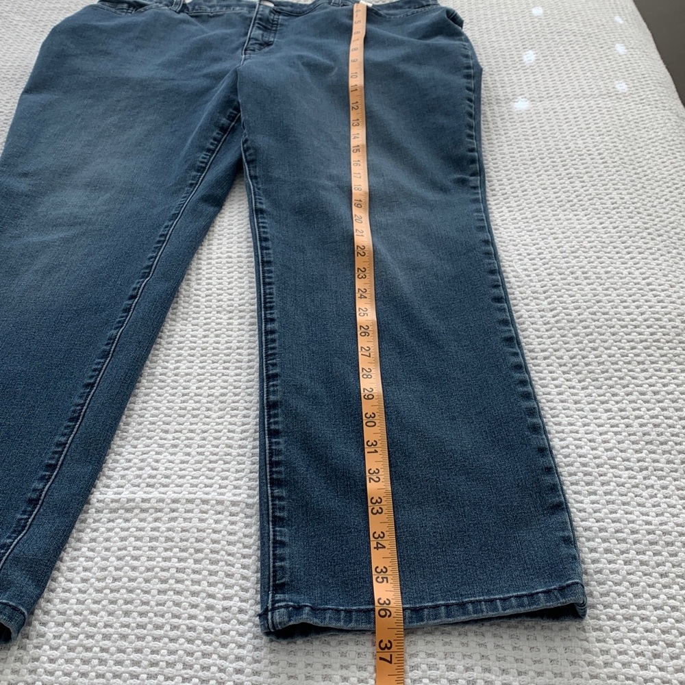 Chico’s Fabulously Slimming Jeans Medium Blue Size 14 Short - Picture 9 of 16